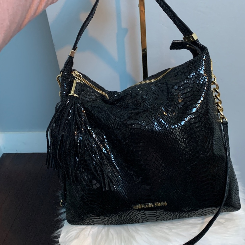 Authentic Michael Kors black snake print lightweight hobo slouch bag - Picture 4 of 17